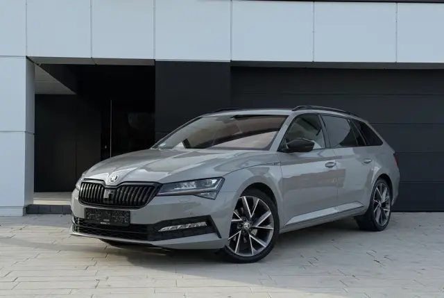 SKODA Superb 2.0 TDI SCR Sportline DSG