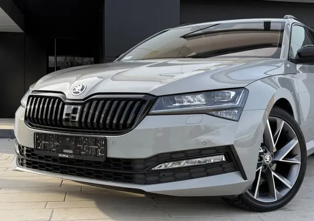SKODA Superb 2.0 TDI SCR Sportline DSG