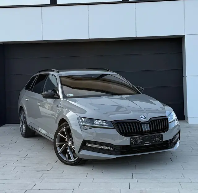 SKODA Superb 2.0 TDI SCR Sportline DSG