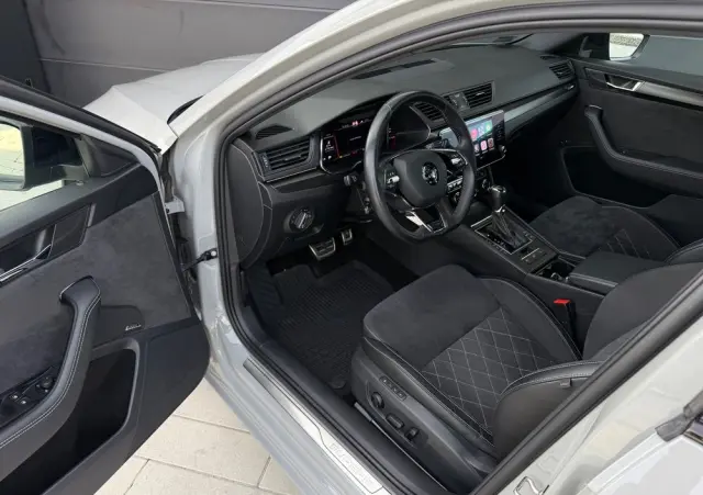 SKODA Superb 2.0 TDI SCR Sportline DSG