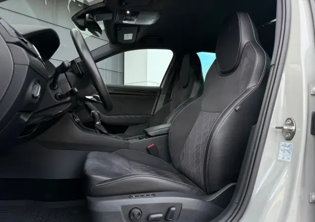 SKODA Superb 2.0 TDI SCR Sportline DSG