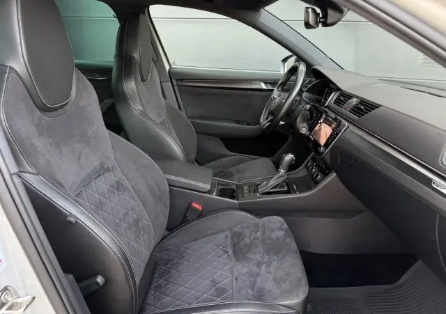 SKODA Superb 2.0 TDI SCR Sportline DSG