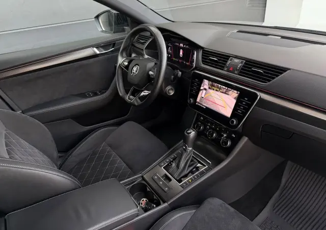 SKODA Superb 2.0 TDI SCR Sportline DSG