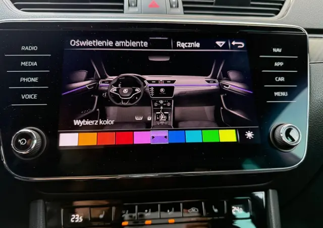 SKODA Superb 2.0 TDI SCR Sportline DSG