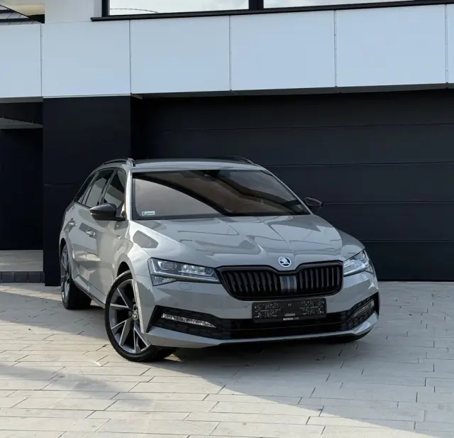 SKODA Superb 2.0 TDI SCR Sportline DSG