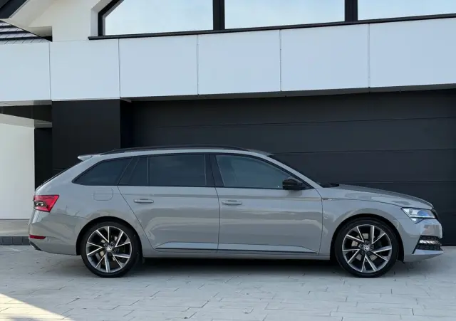 SKODA Superb 2.0 TDI SCR Sportline DSG