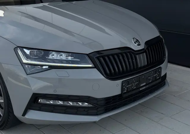 SKODA Superb 2.0 TDI SCR Sportline DSG