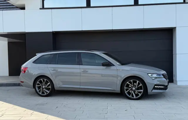SKODA Superb 2.0 TDI SCR Sportline DSG