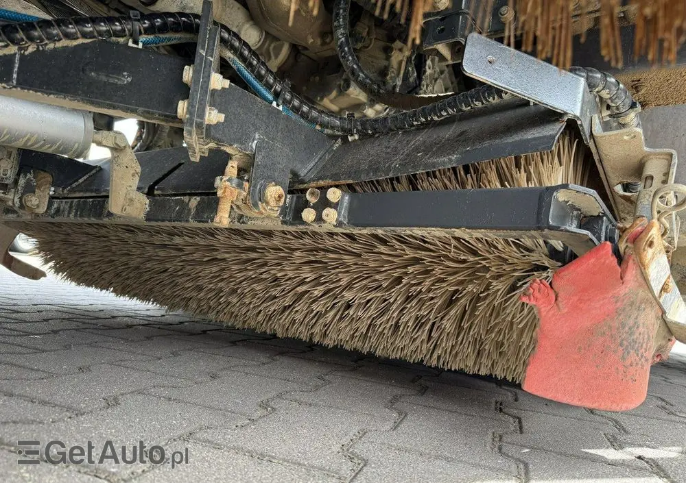 MAN TGS 18.320 E5 BUCHER OPTIFANT 8000 Zamiatarka Uliczna Euro 6 