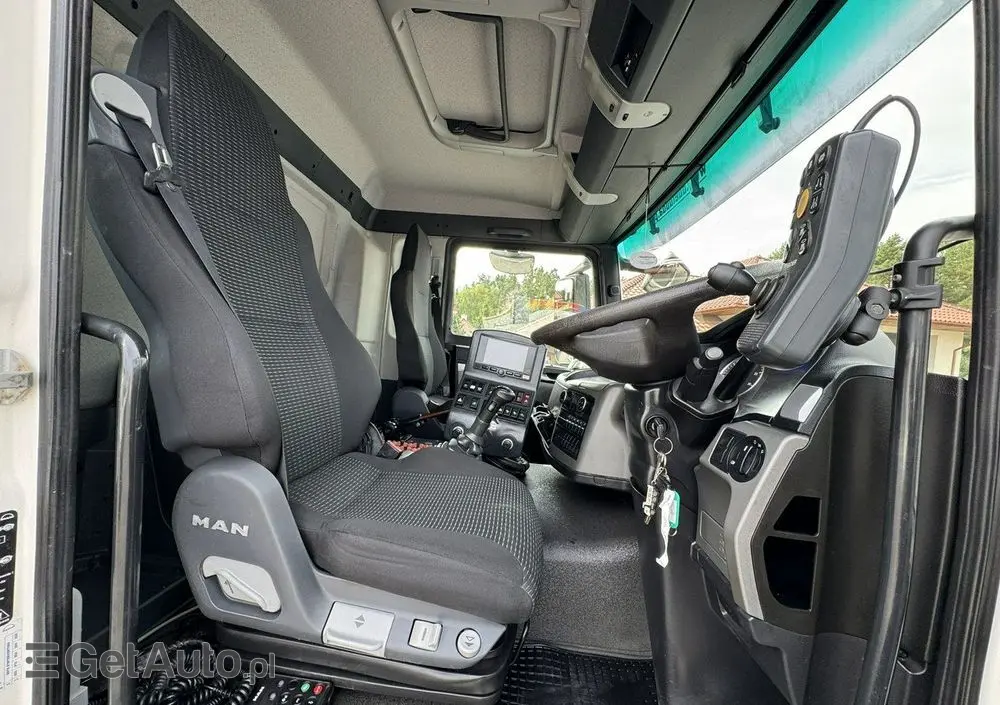 MAN TGS 18.320 E5 BUCHER OPTIFANT 8000 Zamiatarka Uliczna Euro 6 