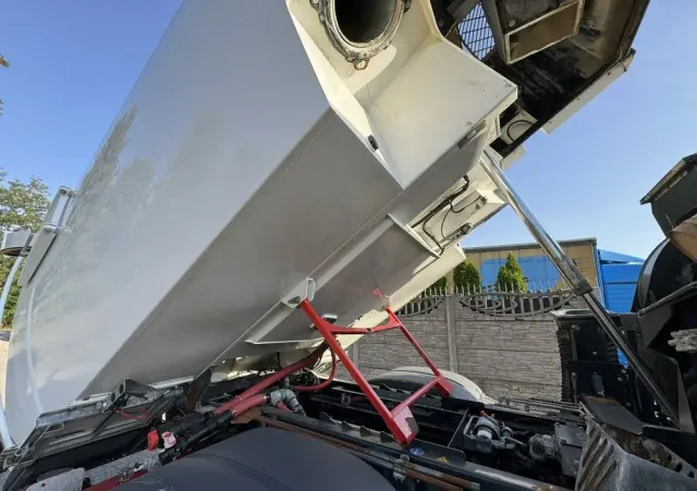 MAN TGS 18.320 E5 BUCHER OPTIFANT 8000 Zamiatarka Uliczna Euro 6 