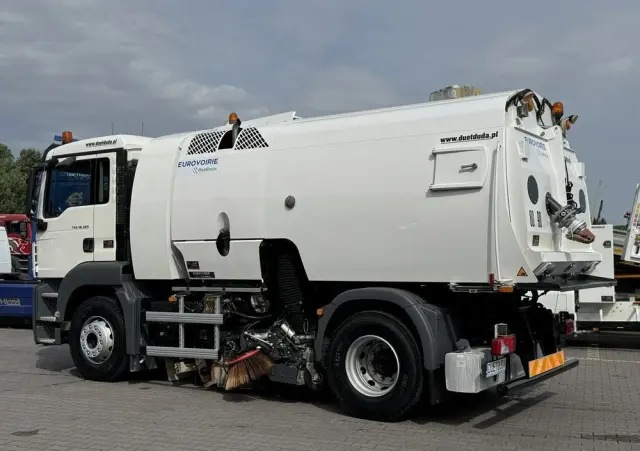 MAN TGS 18.320 E5 BUCHER OPTIFANT 8000 Zamiatarka Uliczna Euro 6 