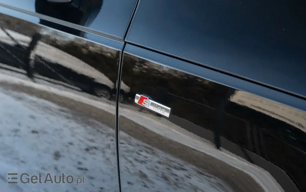 AUDI A4 Avant 2.0 TDI S tronic quattro sport