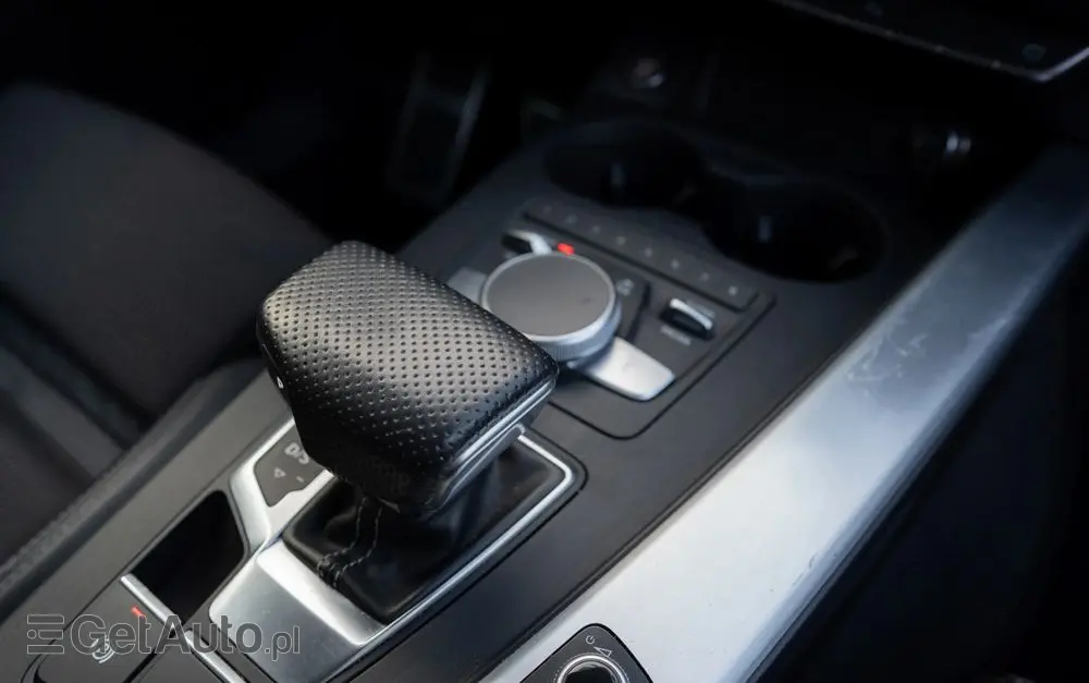 AUDI A4 Avant 2.0 TDI S tronic quattro sport