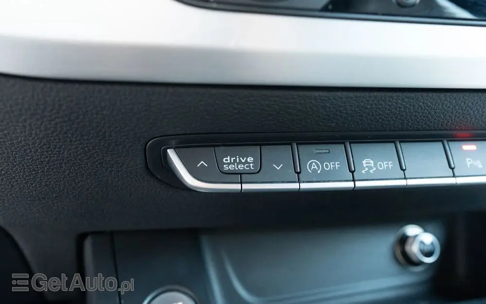 AUDI A4 Avant 2.0 TDI S tronic quattro sport