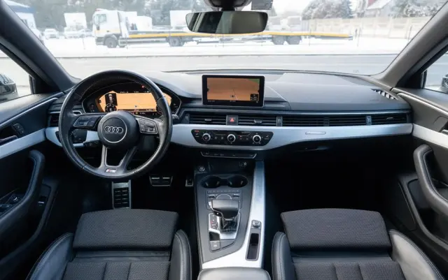 AUDI A4 Avant 2.0 TDI S tronic quattro sport