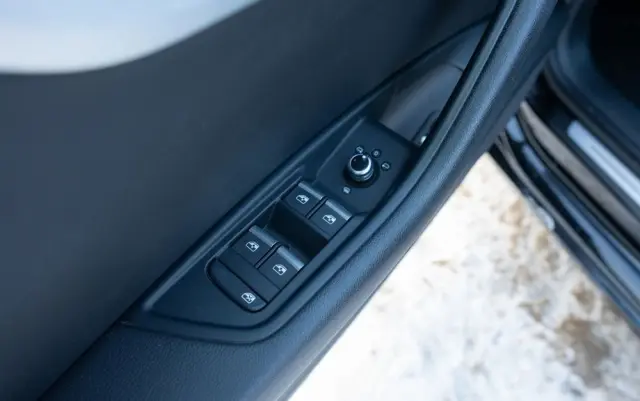 AUDI A4 Avant 2.0 TDI S tronic quattro sport