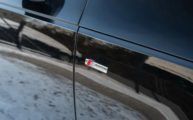 AUDI A4 Avant 2.0 TDI S tronic quattro sport