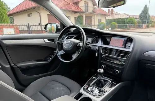 AUDI A4 