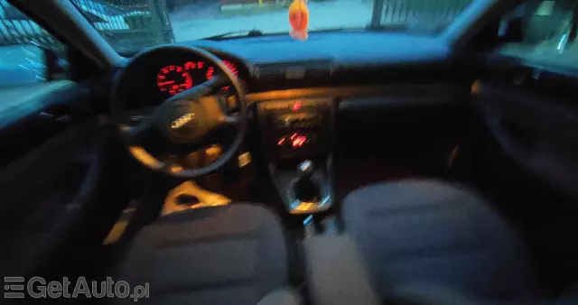 AUDI A4 Avant 1.8