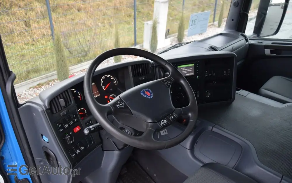 SCANIA P250 / EURO 6 / SKRZYNIA 7.8 M / WINDA DHOLLANDIA / PODUSZKI NA TYLNEJ OSI / RETARDER / KLIMA / TEMPOMAT / SERWISOWANY / SPROWADZONY 