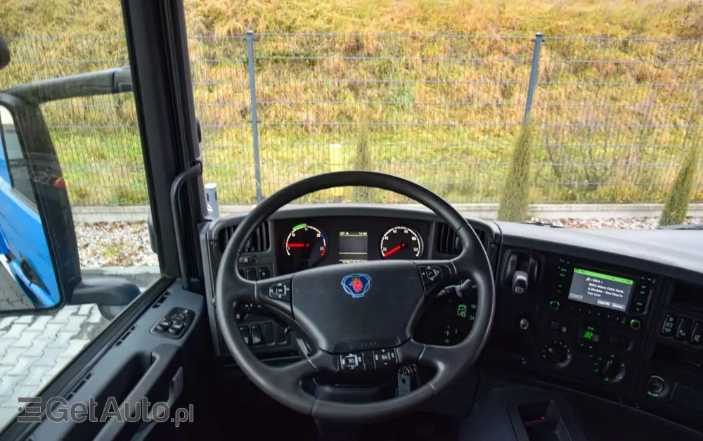 SCANIA P250 / EURO 6 / SKRZYNIA 7.8 M / WINDA DHOLLANDIA / PODUSZKI NA TYLNEJ OSI / RETARDER / KLIMA / TEMPOMAT / SERWISOWANY / SPROWADZONY 