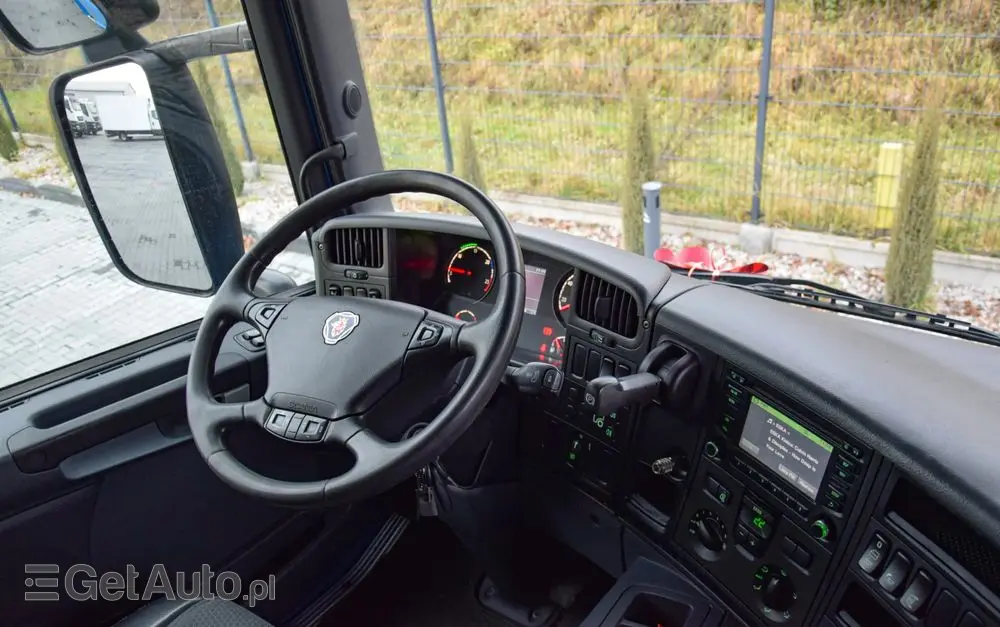 SCANIA P250 / EURO 6 / SKRZYNIA 7.8 M / WINDA DHOLLANDIA / PODUSZKI NA TYLNEJ OSI / RETARDER / KLIMA / TEMPOMAT / SERWISOWANY / SPROWADZONY 