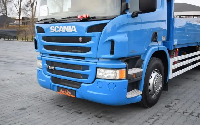 SCANIA P250 / EURO 6 / SKRZYNIA 7.8 M / WINDA DHOLLANDIA / PODUSZKI NA TYLNEJ OSI / RETARDER / KLIMA / TEMPOMAT / SERWISOWANY / SPROWADZONY 