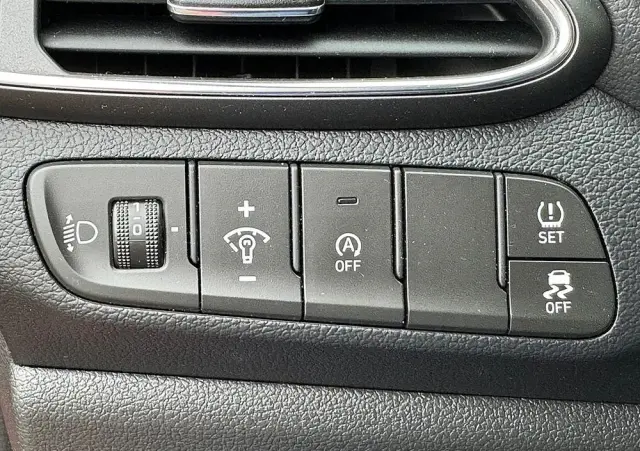 HYUNDAI I30 1.0 T-GDI Classic +