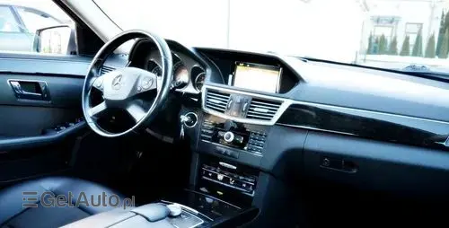 MERCEDES-BENZ Klasa E 
