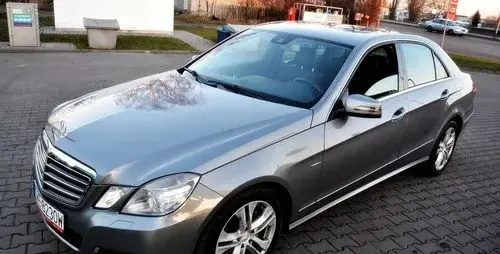 MERCEDES-BENZ Klasa E 