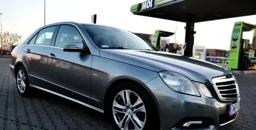 MERCEDES-BENZ Klasa E 