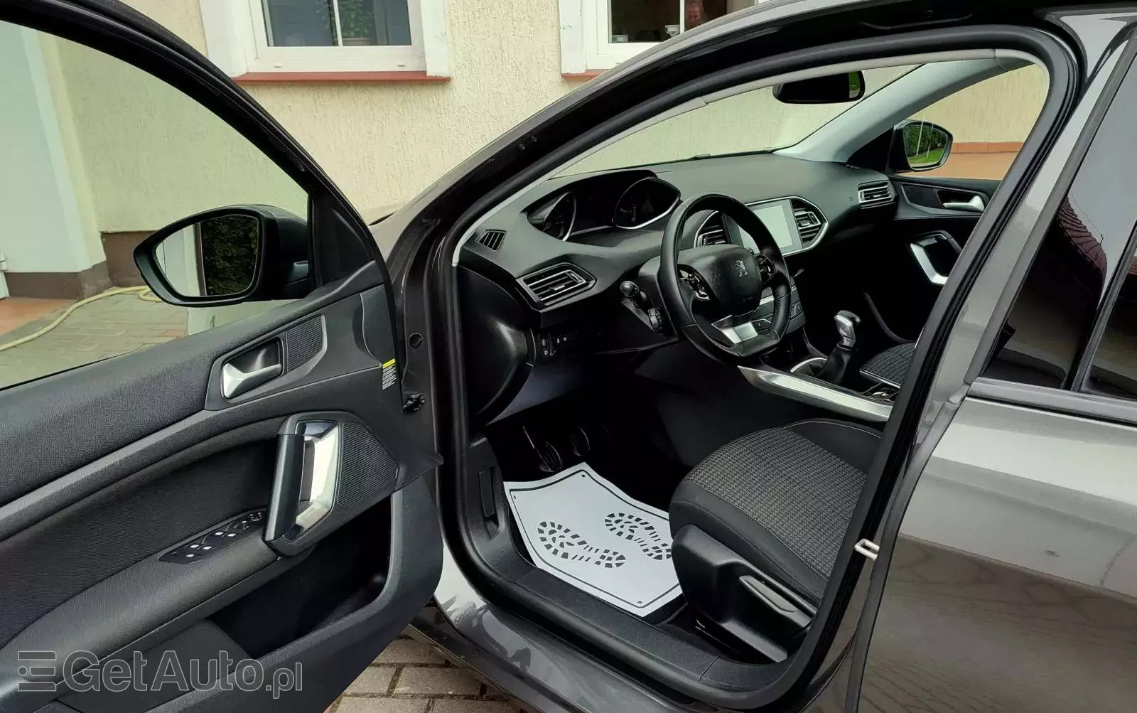 PEUGEOT 308 1.2 PureTech Allure S&S