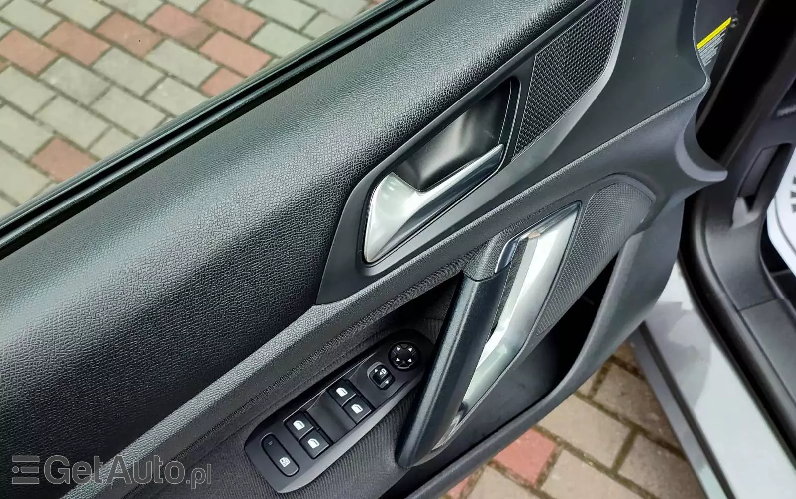 PEUGEOT 308 1.2 PureTech Allure S&S