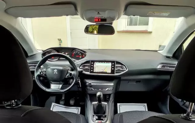 PEUGEOT 308 1.2 PureTech Allure S&S