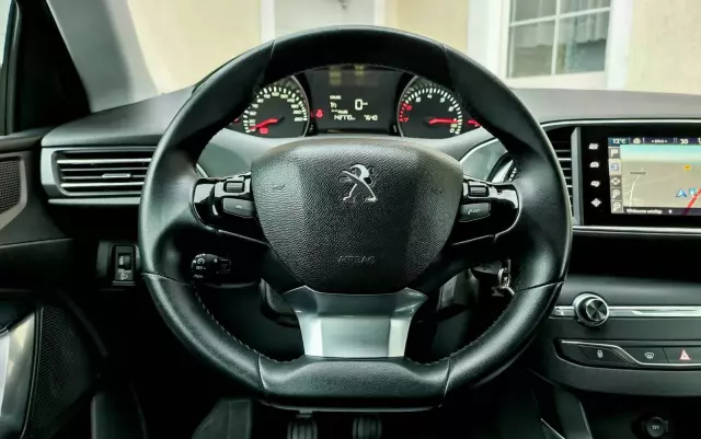 PEUGEOT 308 1.2 PureTech Allure S&S