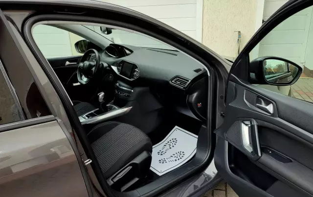 PEUGEOT 308 1.2 PureTech Allure S&S