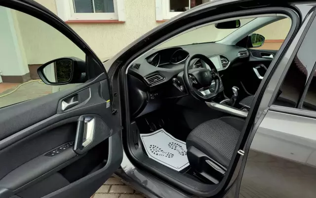 PEUGEOT 308 1.2 PureTech Allure S&S