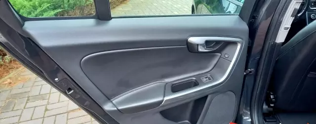 VOLVO S60 2.0 D3 (150 KM)