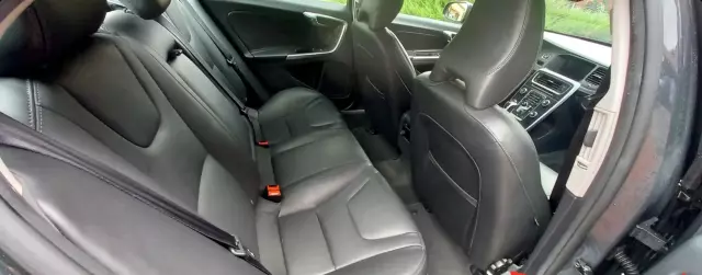 VOLVO S60 2.0 D3 (150 KM)