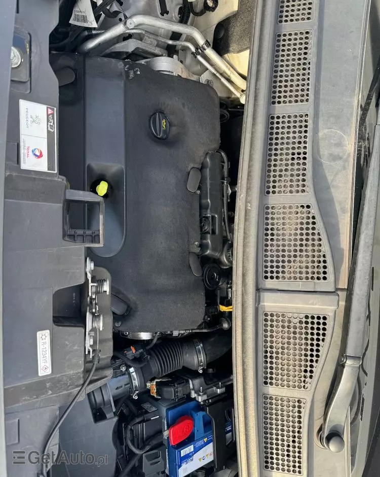 PEUGEOT Traveller 2.0 BlueHDi Standard Business Vip