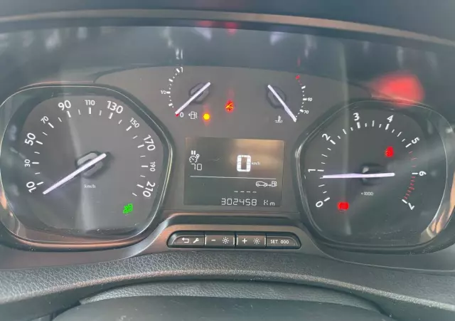 PEUGEOT Traveller 2.0 BlueHDi Standard Business Vip