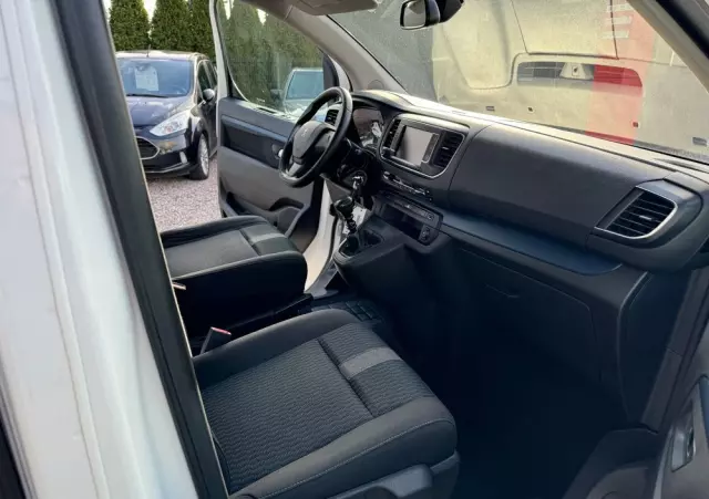 PEUGEOT Traveller 2.0 BlueHDi Standard Business Vip