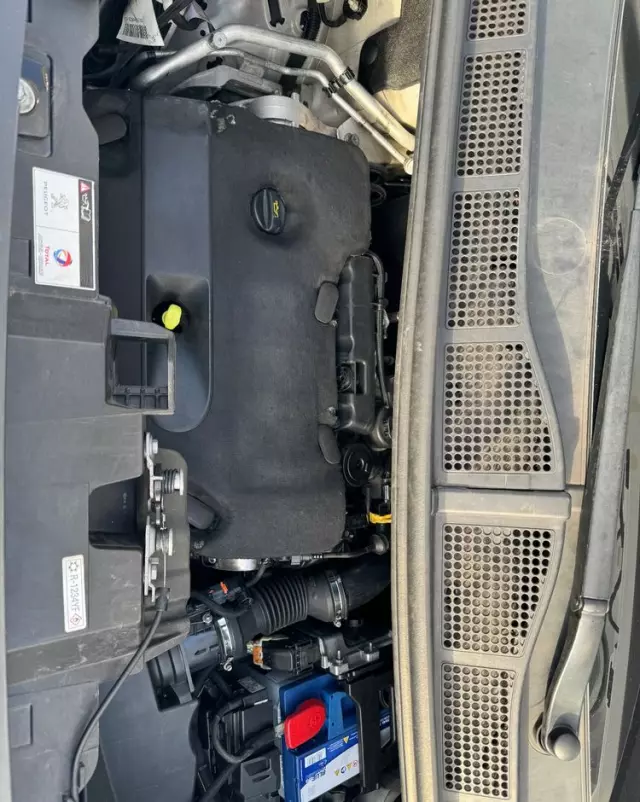 PEUGEOT Traveller 2.0 BlueHDi Standard Business Vip