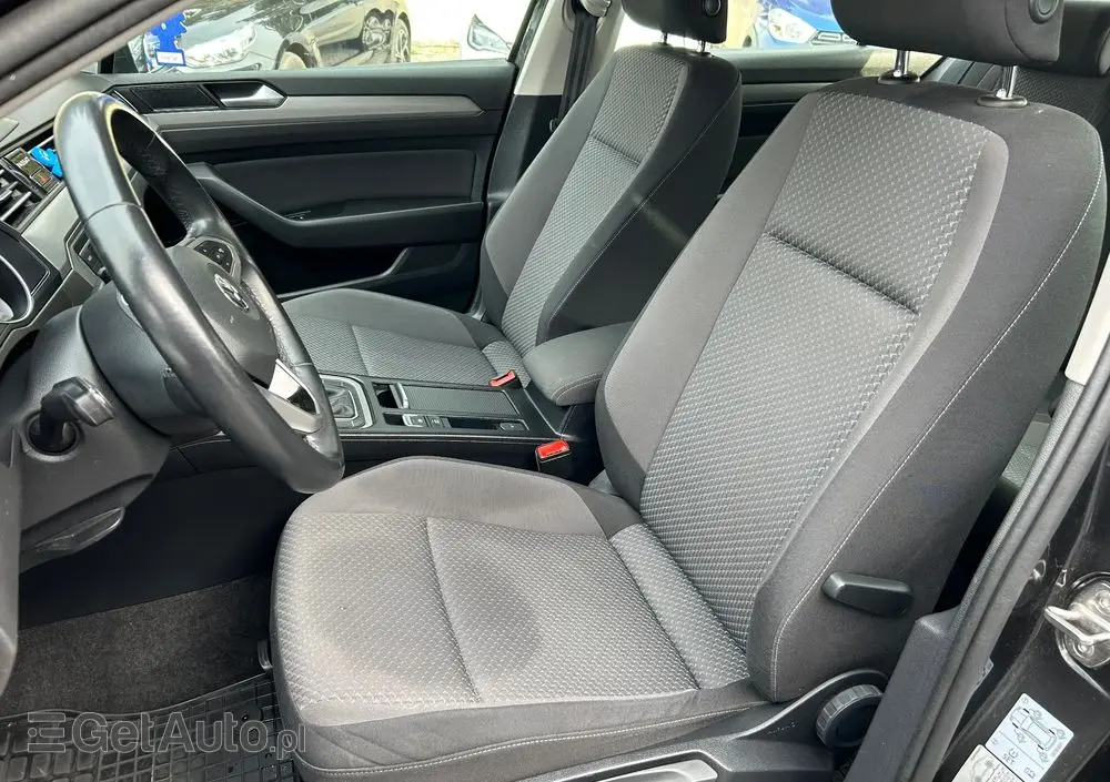 VOLKSWAGEN Passat 1.5 TSI EVO Comfortline
