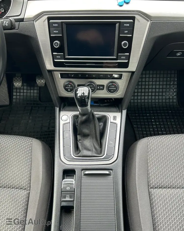 VOLKSWAGEN Passat 1.5 TSI EVO Comfortline