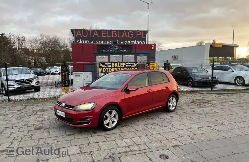 VOLKSWAGEN Golf 