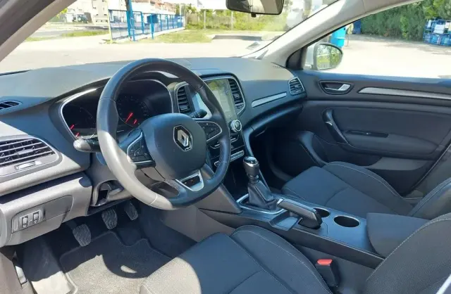 RENAULT Megane 
