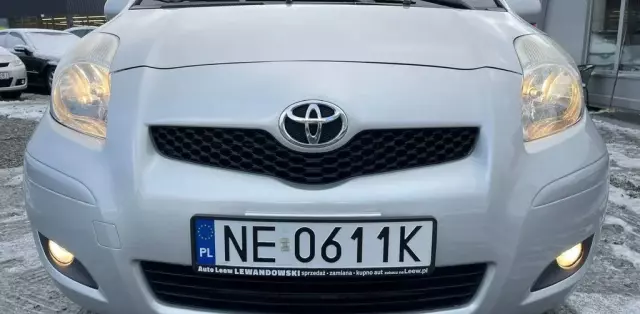TOYOTA Yaris 