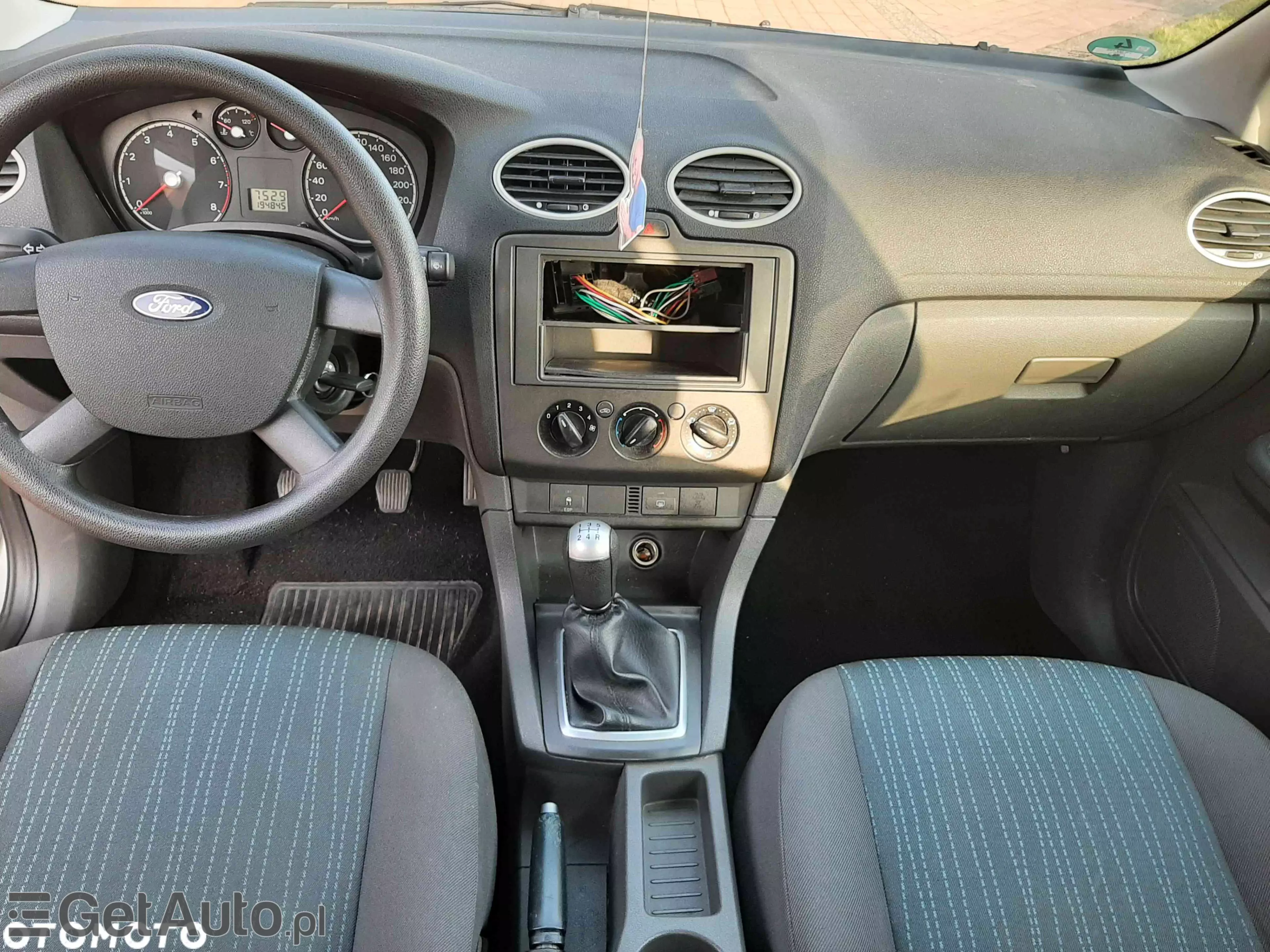 FORD Focus 1.4 16V Ambiente